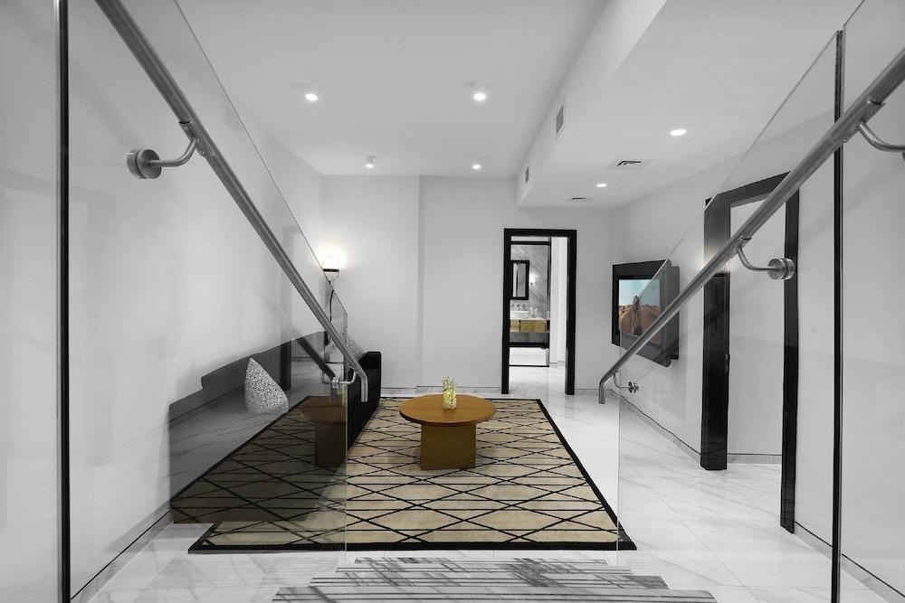 มิลเลนเนียม เอเตรีย บิสซิเนส เบย์ Aparthotel ดูไบ ภายนอก รูปภาพ Interior of the house