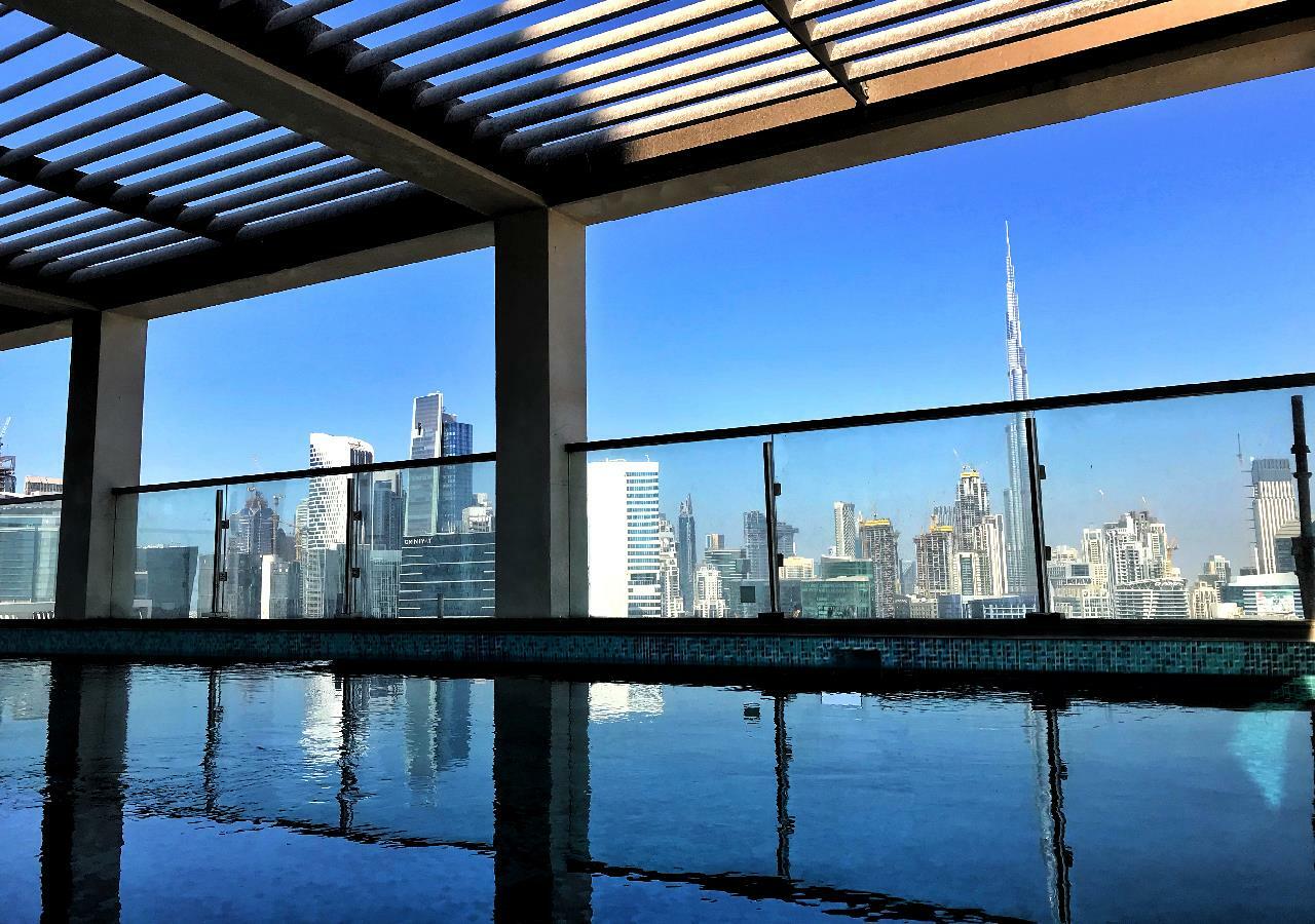 มิลเลนเนียม เอเตรีย บิสซิเนส เบย์ Aparthotel ดูไบ ภายนอก รูปภาพ View from the rooftop pool