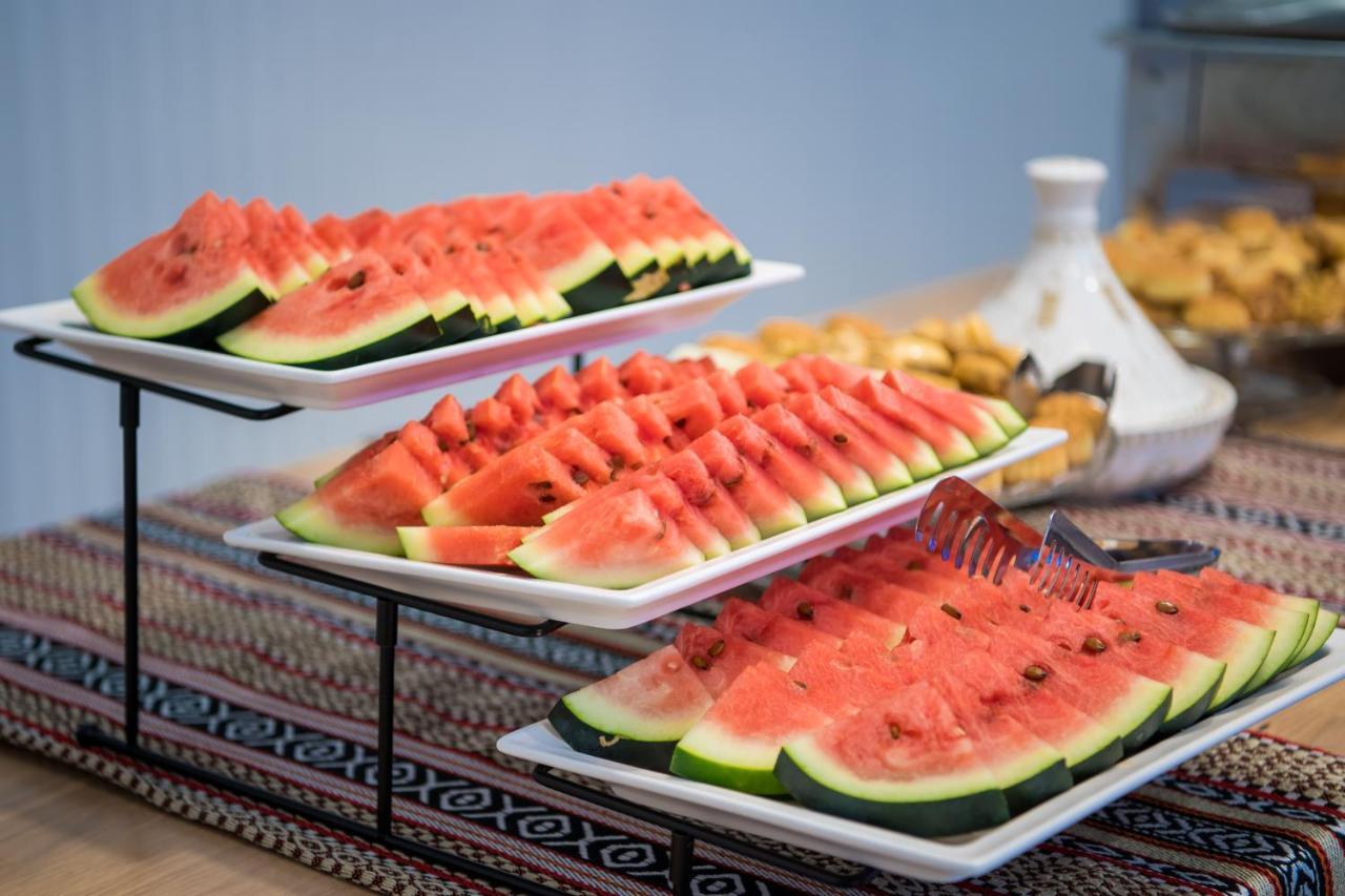 มิลเลนเนียม เอเตรีย บิสซิเนส เบย์ Aparthotel ดูไบ ภายนอก รูปภาพ Watermelon